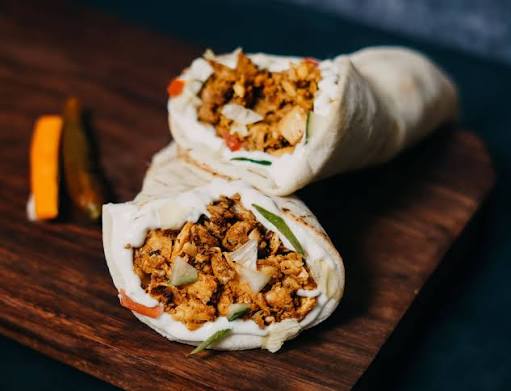 Peri peri shawarma roll